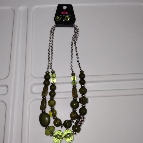 Pina Colada Paradise Green Necklace & Earrings - Picture 5 of 8